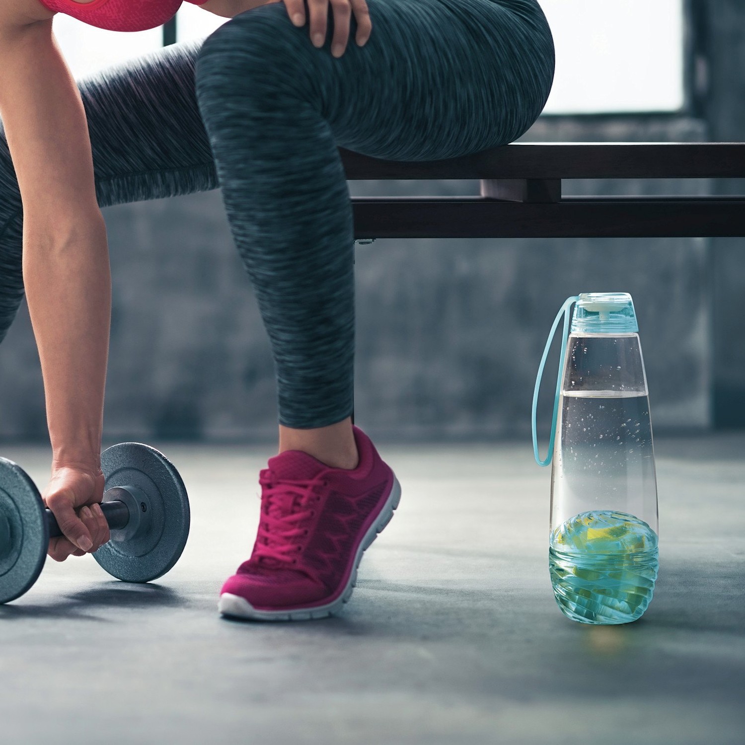 Guzzini On The Go butelka infuzyjna Feel z sitkiem