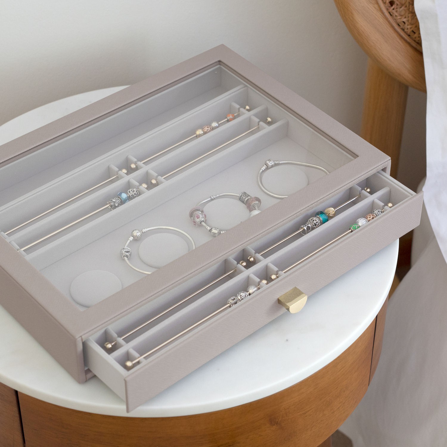 Stackers supersize Szkatuka na charmsy z szuflad i szklan pokrywk