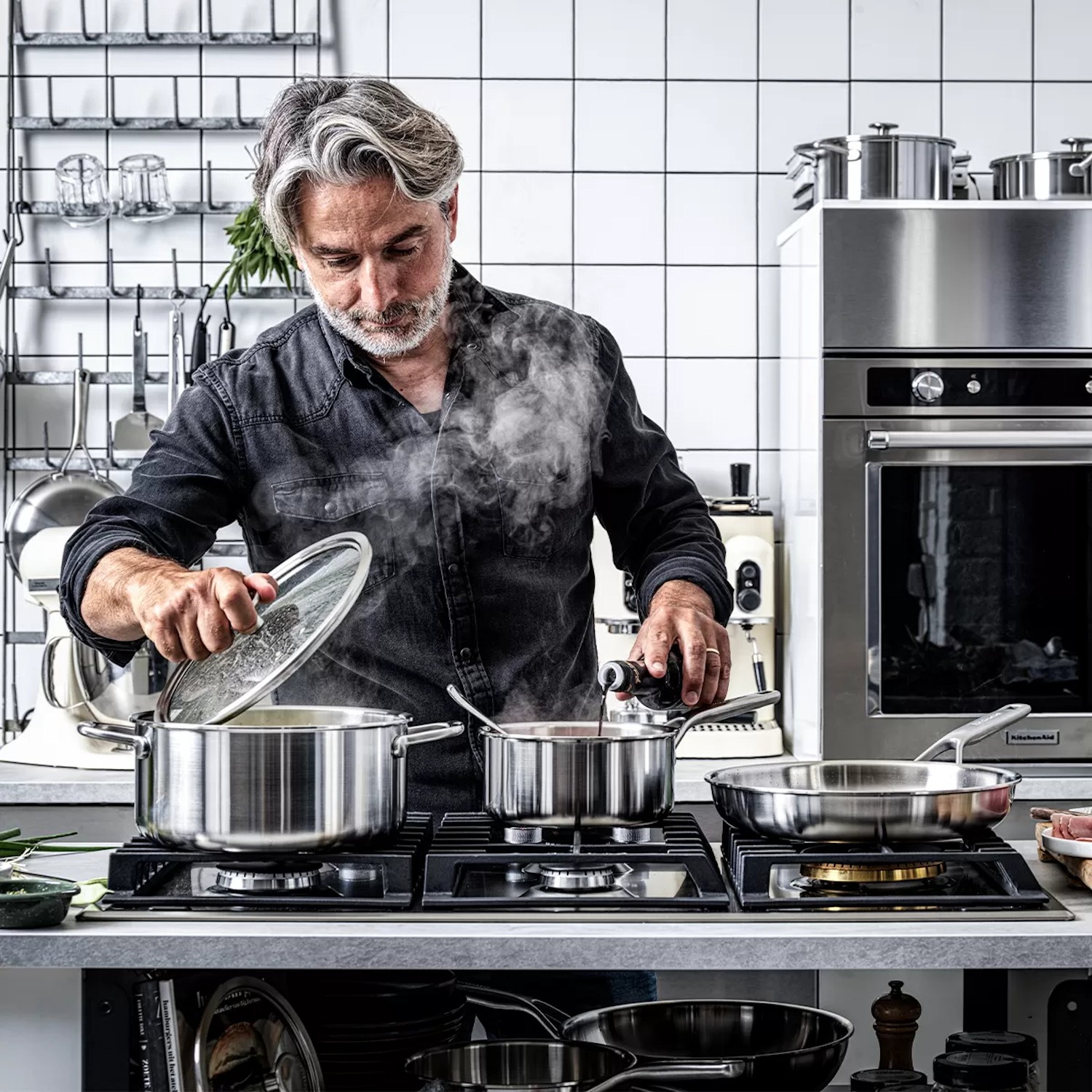 KitchenAid Multi-Ply Stainless Steel Wok z pokrywk�