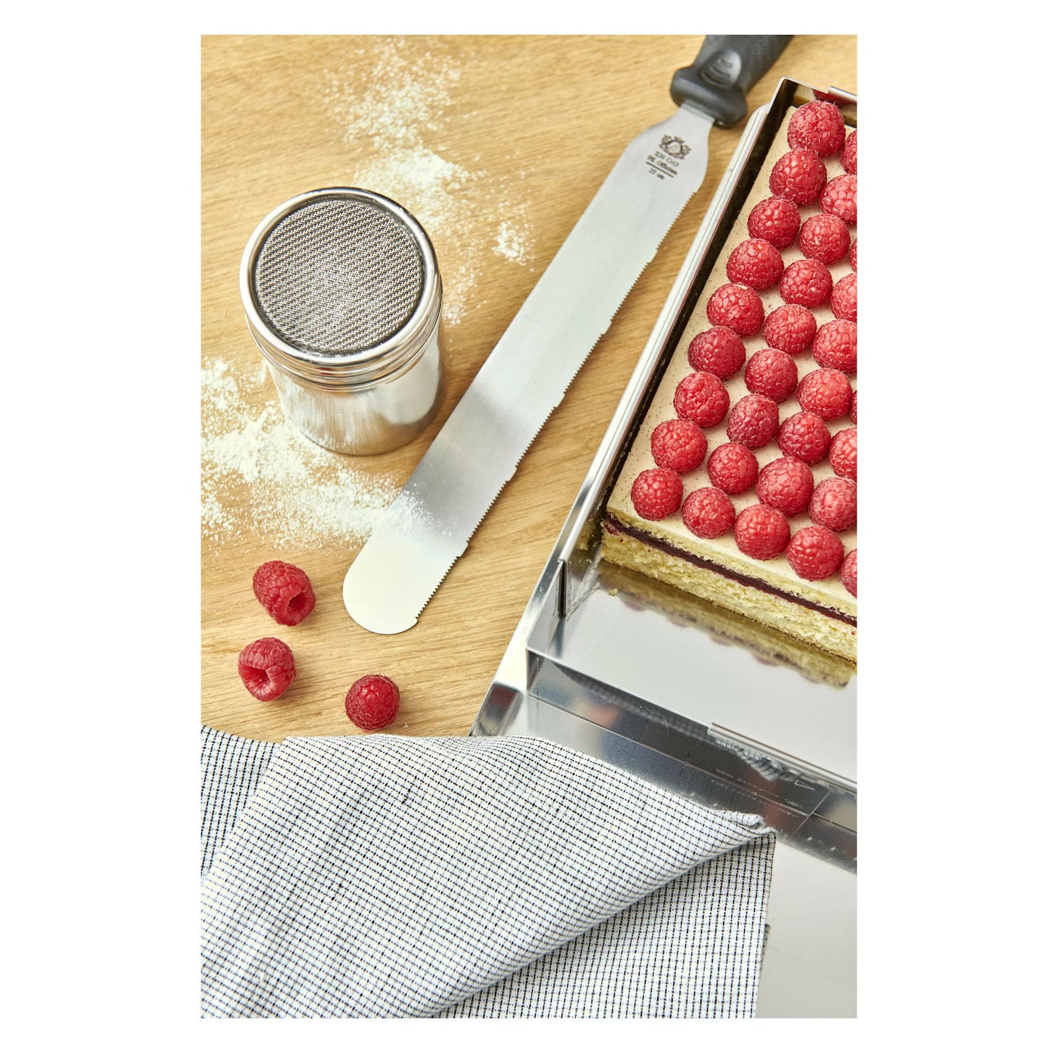 de Buyer FKOFFICIUM �opatka do biszkopt�w z z�bkowanym ostrzem