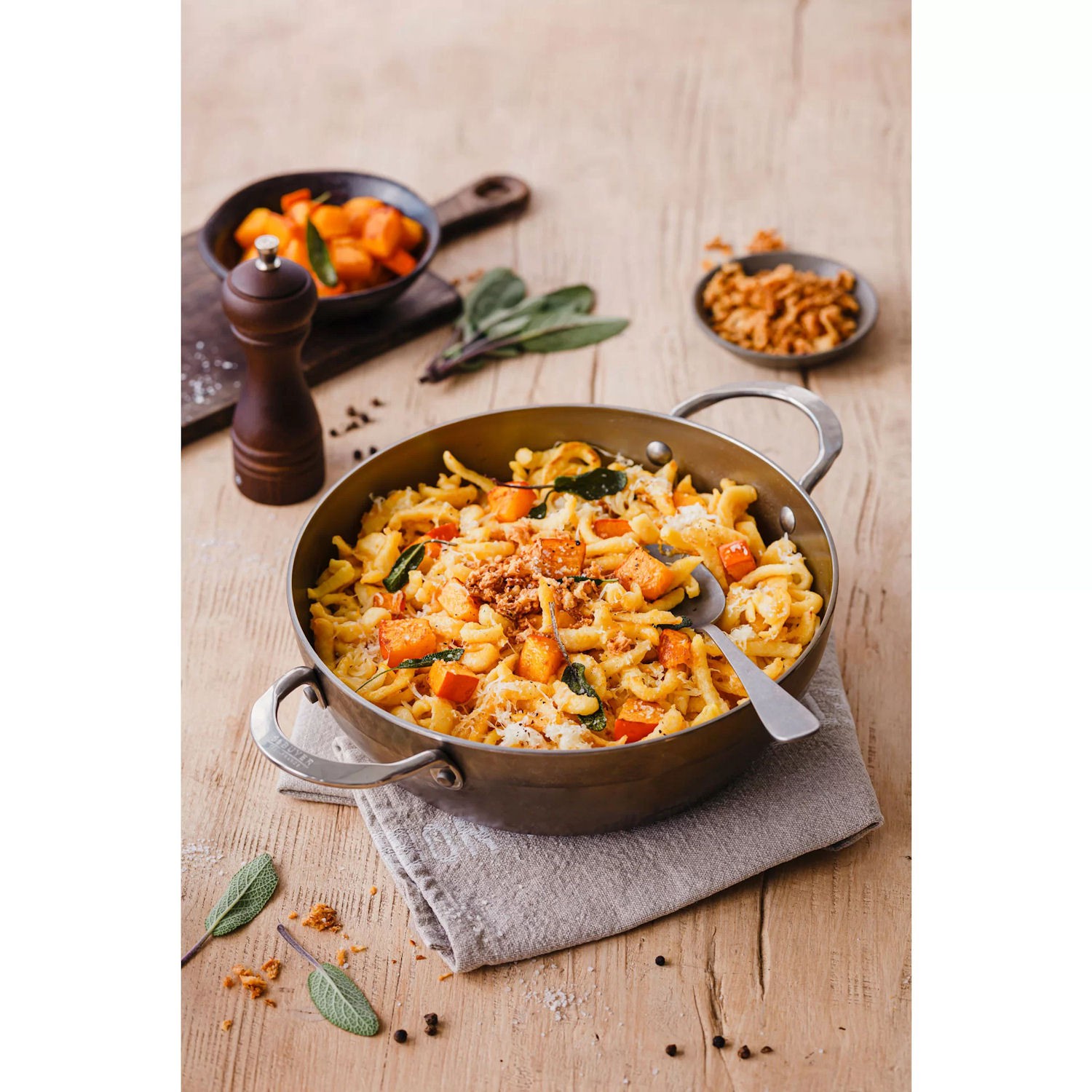 de Buyer MINERAL B Patelnia g��boka z uchwytami 28 cm