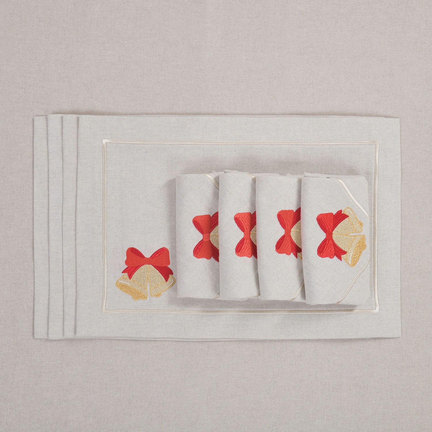 Roseberry Home Jingle Bells & Christmas Bauble Mirha serwetki, 4 sztuki