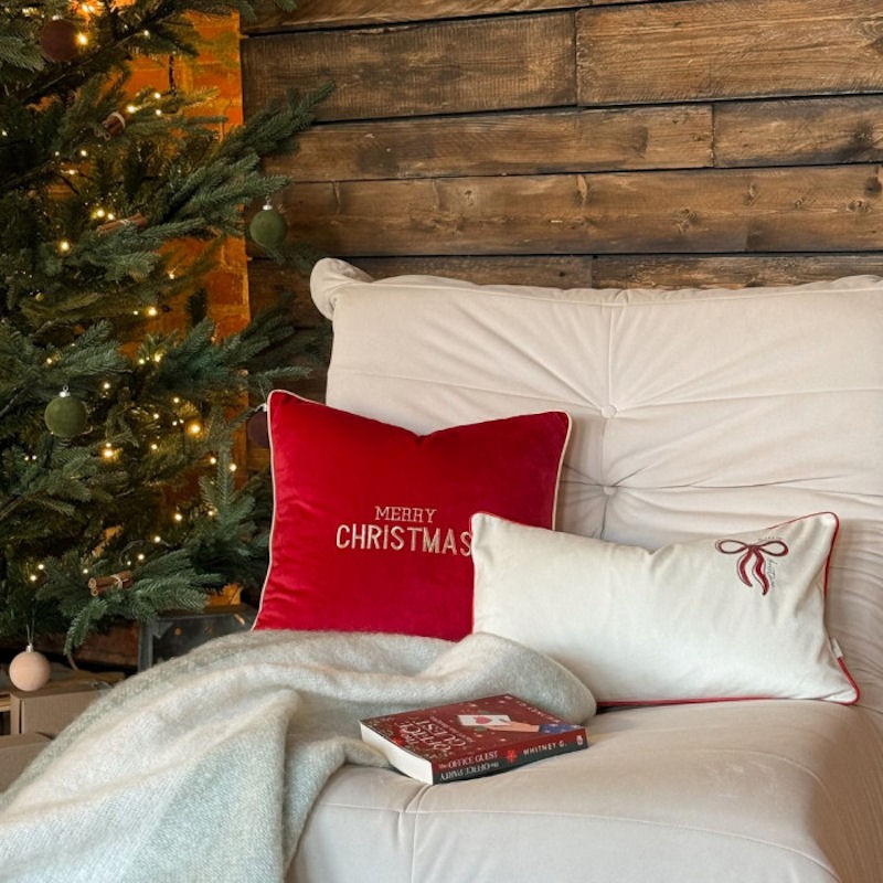 Nija Eli Holiday Charm red Poduszka dekoracyjna