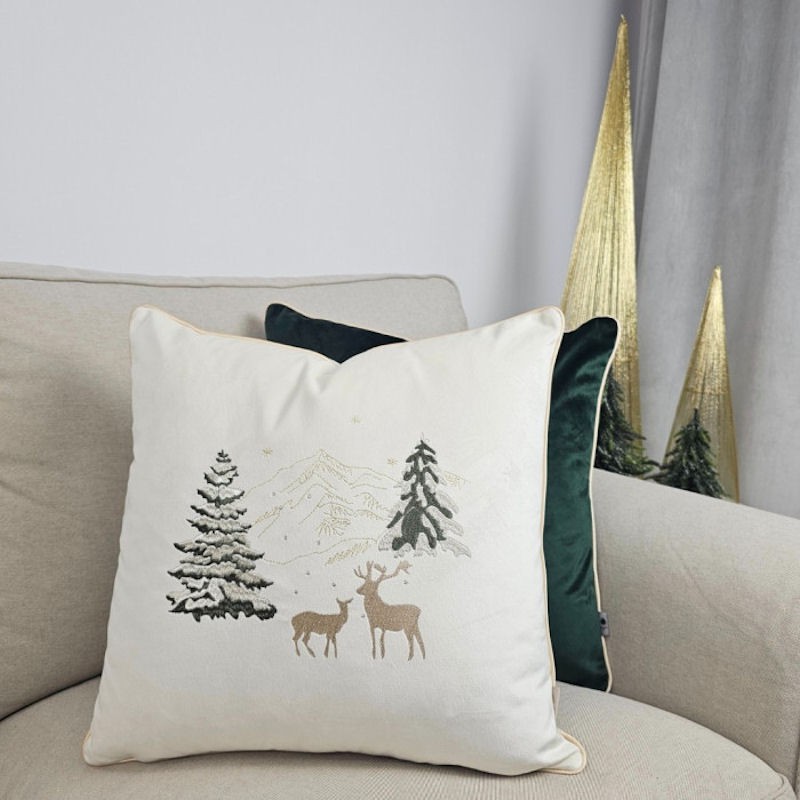 Nija Louis winter forest Poduszka dekoracyjna