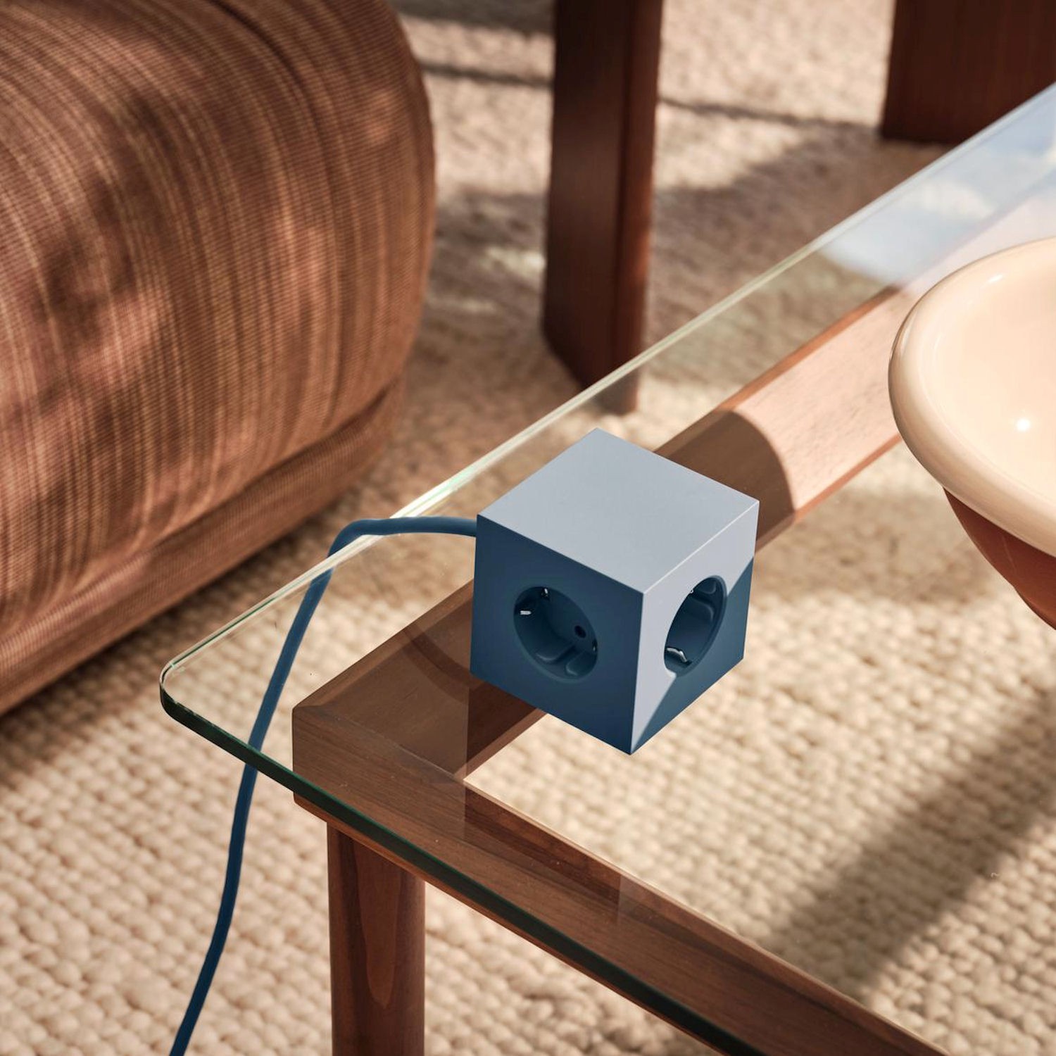 Avolt Square 1 Listwa zasilajca z podwjnym USB-C 30 W i magnetyczn podstaw, 1,8 m