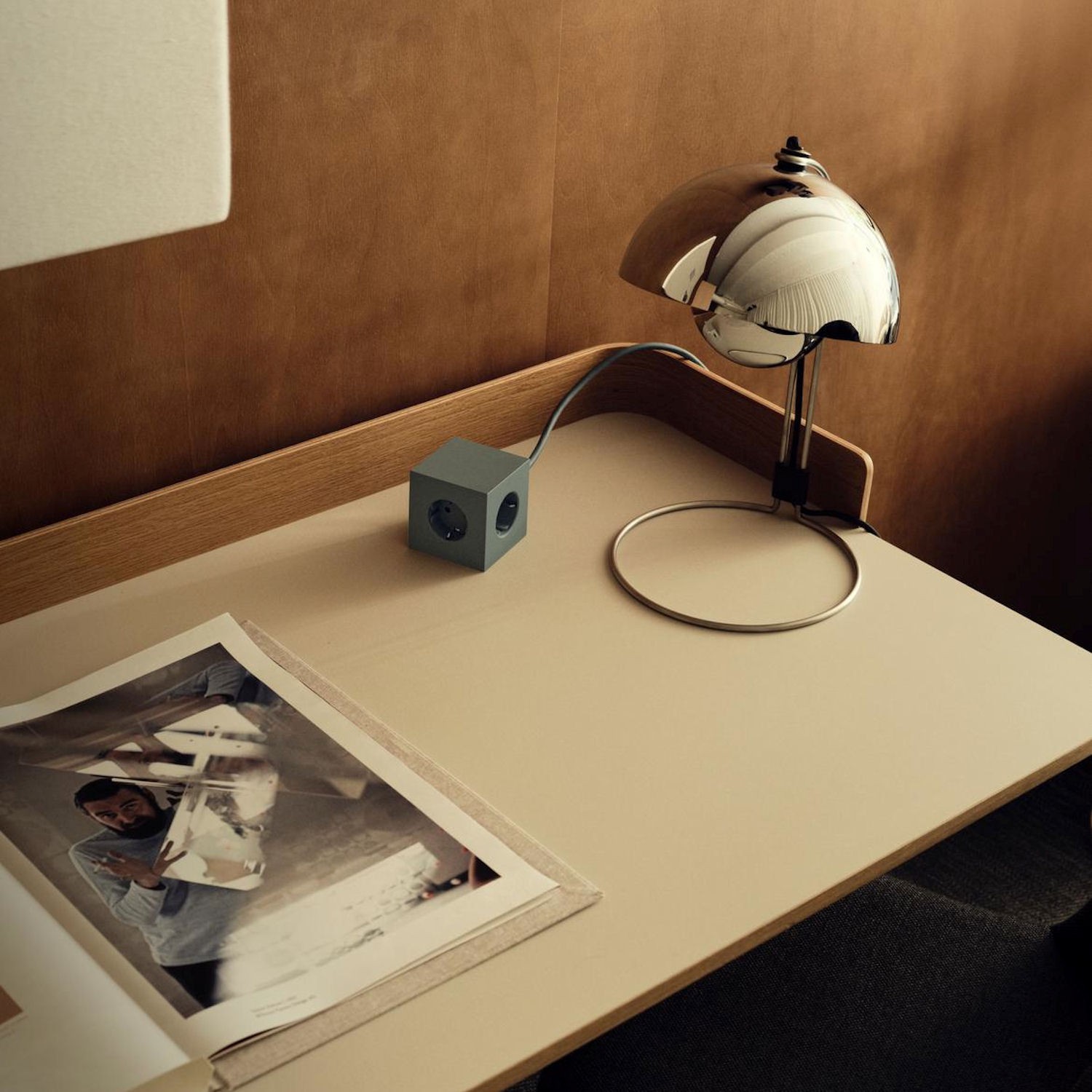 Avolt Square 1 Listwa zasilajca z podwjnym USB-C 30 W i magnetyczn podstaw, 1,8 m