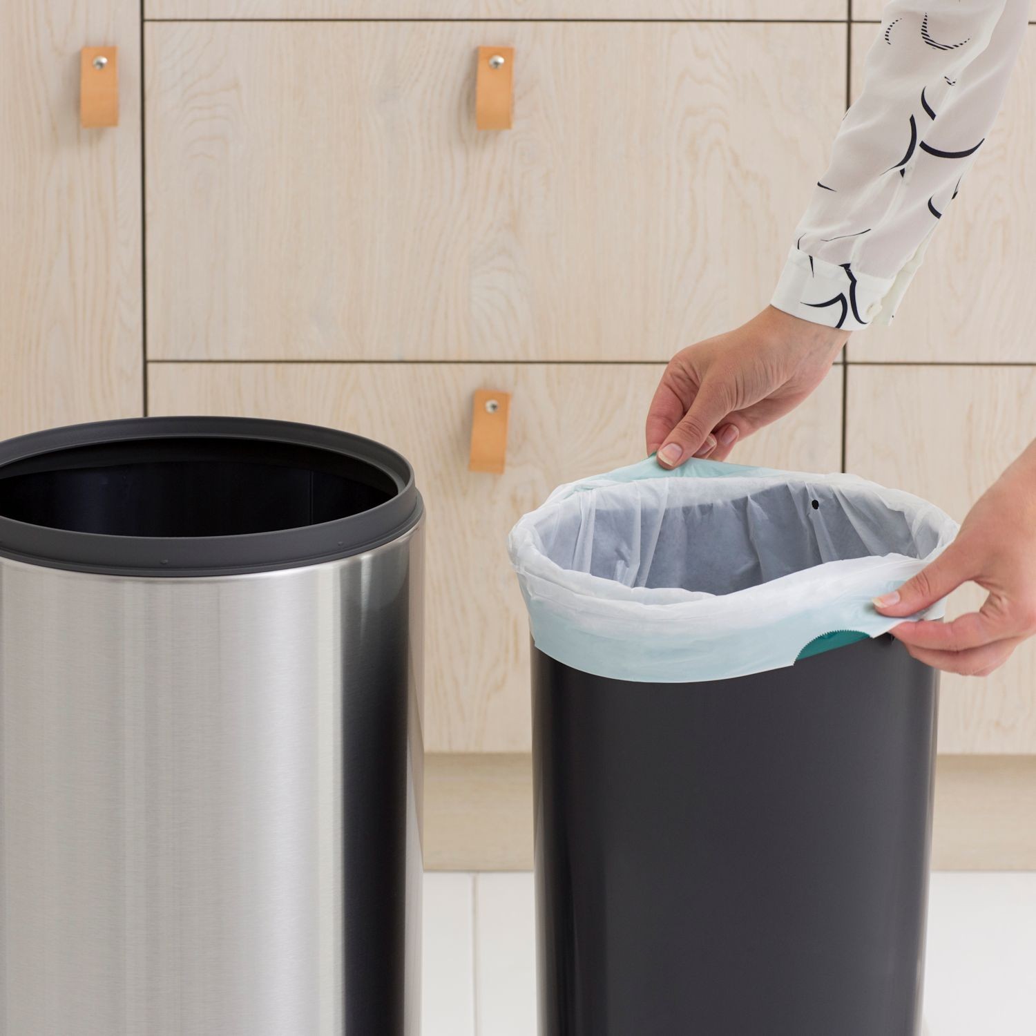 Brabantia Touch Bin New kosz na mieci z powok FPP